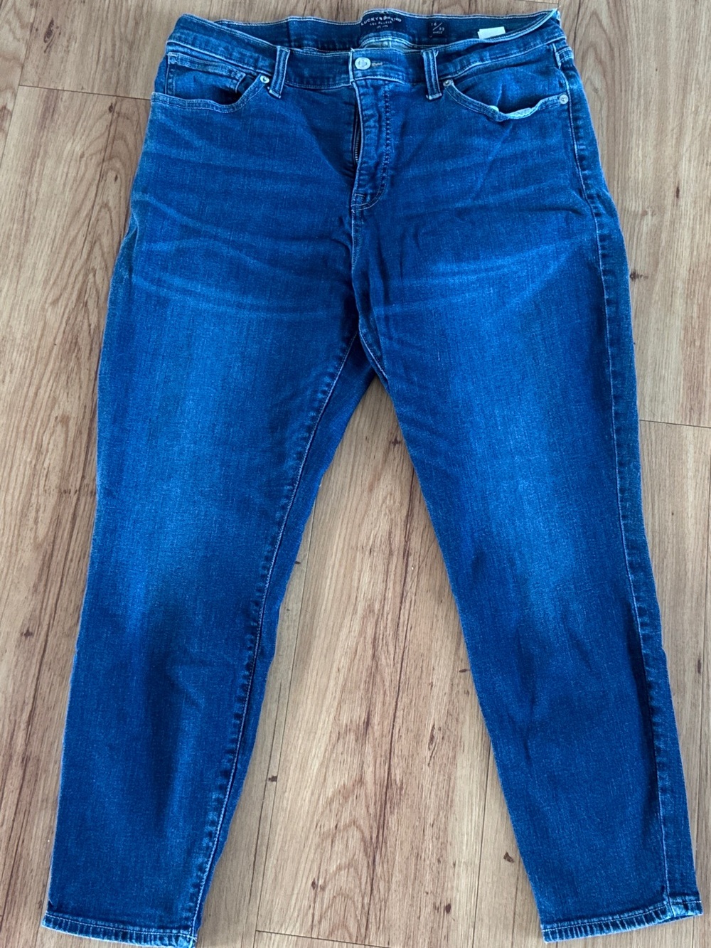 Lucky Brand Jeans Women's 14/23 (32) Blue Mid Rise Ava Skinny Ankle Short